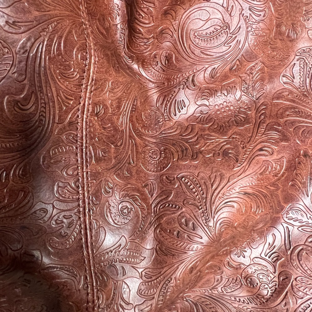 Vintage embossed boho leather satchel - ROOMY - Picture 7 of 7